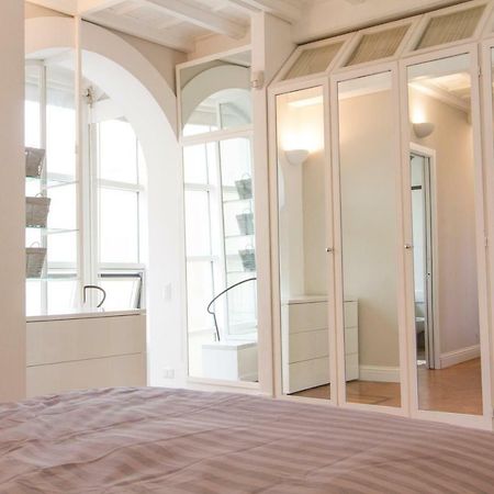 Elegante E Completamente Arredato Apt In Duomo Milano Ngoại thất bức ảnh