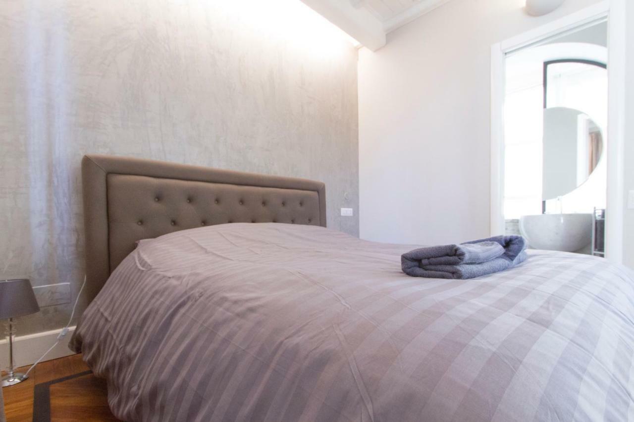 Elegante E Completamente Arredato Apt In Duomo Milano Ngoại thất bức ảnh