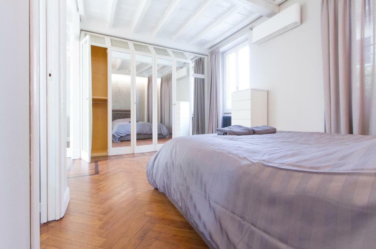Elegante E Completamente Arredato Apt In Duomo Milano Ngoại thất bức ảnh