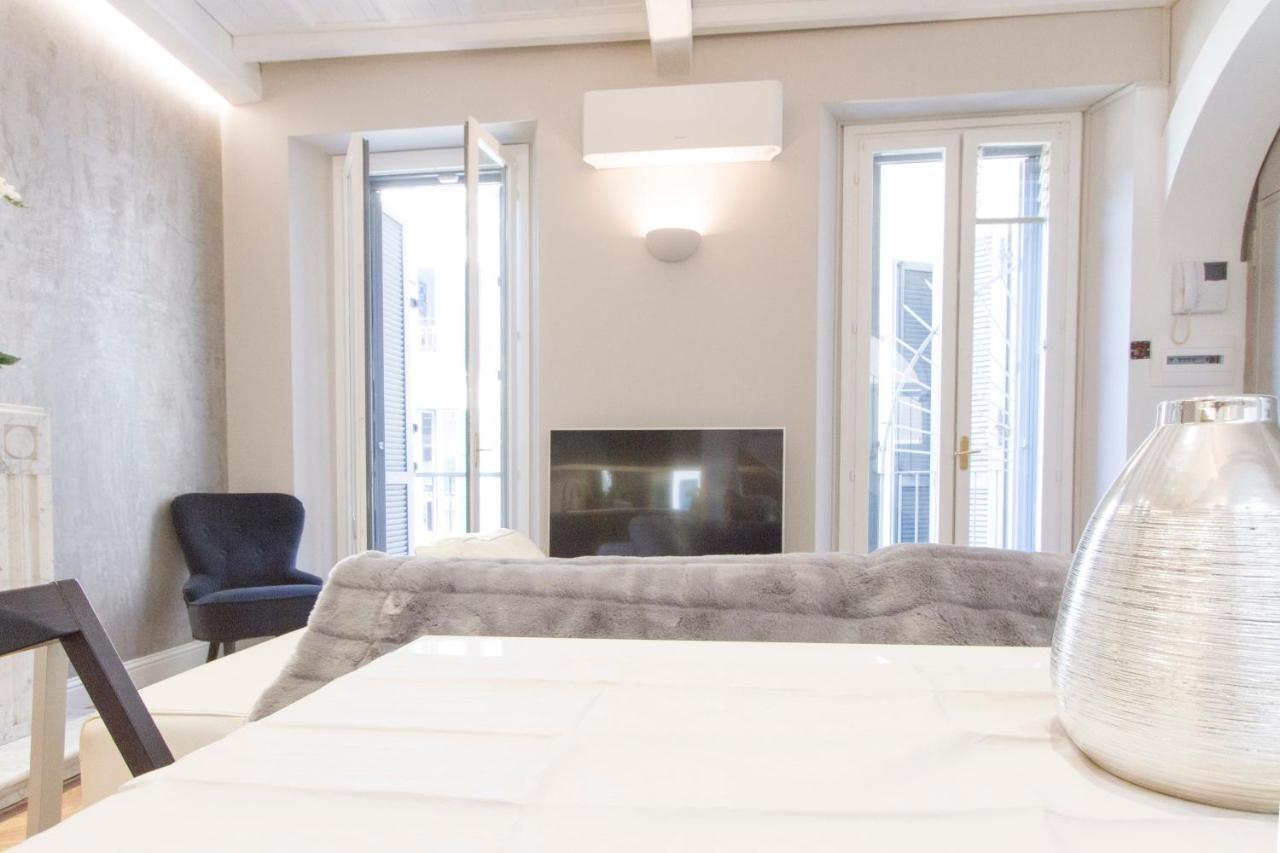 Elegante E Completamente Arredato Apt In Duomo Milano Ngoại thất bức ảnh