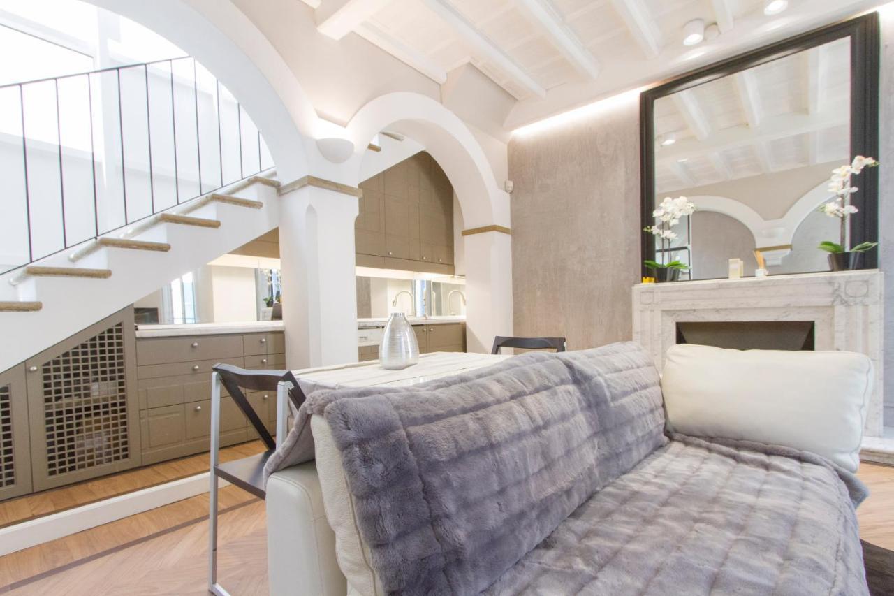 Elegante E Completamente Arredato Apt In Duomo Milano Ngoại thất bức ảnh